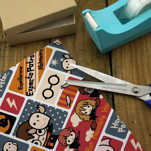 Miniatura 4 de GRAPHICS & MORE Rollos de papel de regalo con diseño de Chibi de Harry Potter