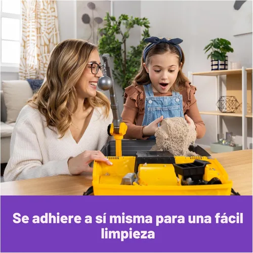 Miniatura 4 de Kinetic Sand, Caja de Arena Plegable del Sitio de Construcción con 2 Libras de Arena de Juego y Camión de Juguete, Estuche de Almacenamiento