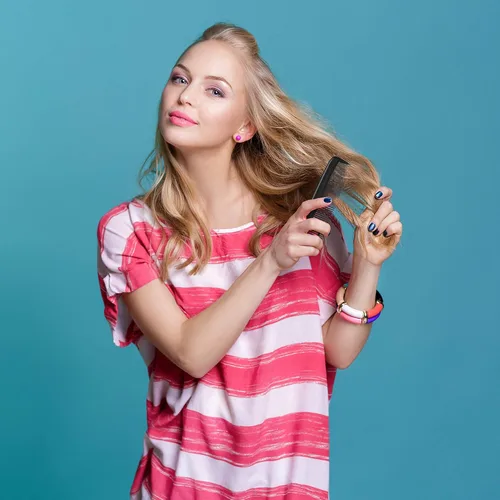 Miniatura 3 de Leinuosen Juego de 12 peines de bolsillo de plástico de dientes finos para peinar el cabello para mujeres y hombres, Peines para el cabello (Negro)