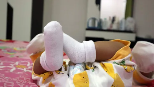 Miniatura 3 de RATIVE Calcetines para recién nacidos de 0 a 3 meses, para bebés de 3 a 6 meses, gruesos, rizos, para bebés, niños y niñas