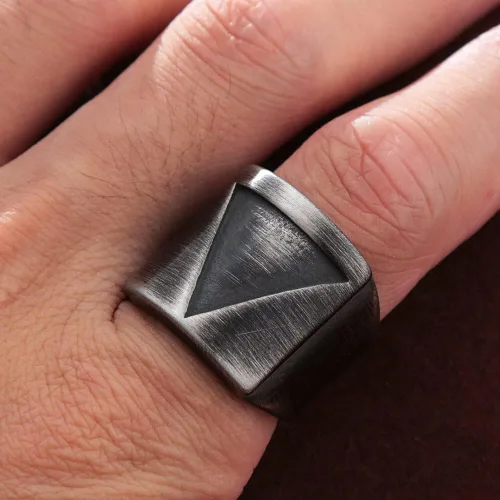 Miniatura 4 de Anillo retro simple vikingo Valknut triangular, nórdico, de acero inoxidable, para hombre, anillo vikingo, joyería de moda, negro, 10