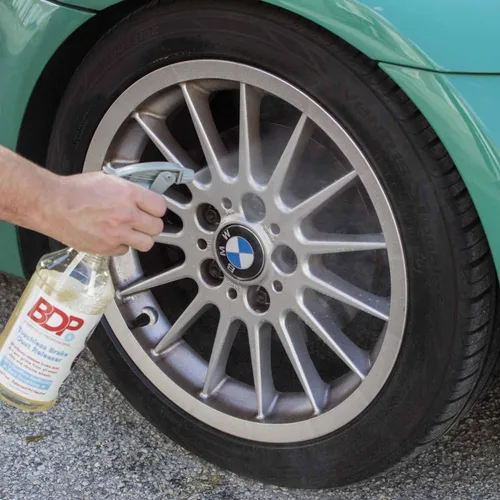Miniatura 2 de DipYourCar Pro, polvo de freno, 32 onzas – limpiador de ruedas sin contacto, seguro para todos tipos de ruedas! Elimina rápidamente el polvo