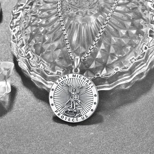 Miniatura 121 de Odinstone Collar de plata de ley 925 con medalla de San Miguel/San Cristóbal/San Benito/Crucifijo de Jesús/San Uriel/Arcángel Rafael para hombres