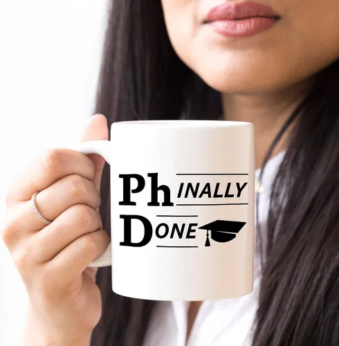 Miniatura 5 de YouNique Designs Phinally Done - Taza de café, 11 onzas, regalos de doctorado para graduados de doctorado, divertida taza de doctorado, graduación