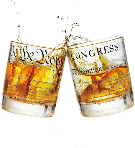 Greenline Goods Vasos de whisky – Constitución de los Estados Unidos + Declaración (juego de 2) – Vasos de 10 onzas – Juego de regalo patriótico