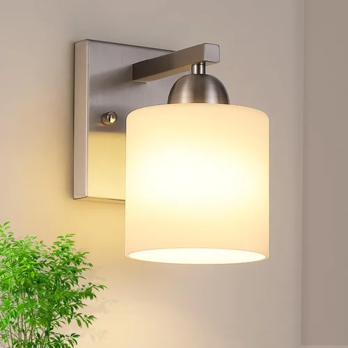 Miniatura 15 de Mecgirn Luces de tocador de vidrio de leche de acero inoxidable para baño, 2 lámparas de baño doradas claras sobre espejo, enchufes E26 de cerámica