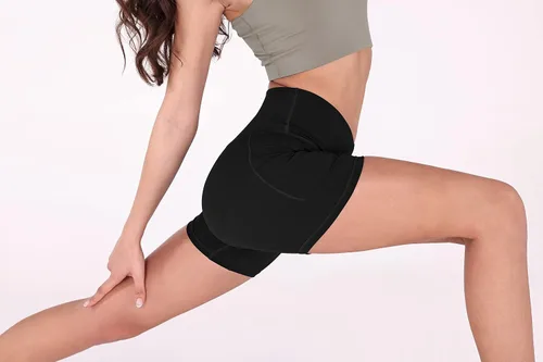 Miniatura 4 de ODODOS Pantalones cortos de yoga con cintura cruzada de 5 pulgadas para mujer, pantalones cortos de entrenamiento para correr