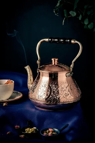 Miniatura 2 de DEMMEX Tetera grande de cobre, 0.039 in de grosor, grabada, hecha a mano en Turquía, 3.1 cuartos (2.9L)