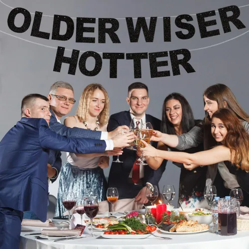 Miniatura 4 de BEISHIDA Cartel negro con purpurina Older Wiser Hotter – No DIY – Cartel de cumpleaños pre-encordado para mujeres 40, 50, 60, 70, 80, divertido