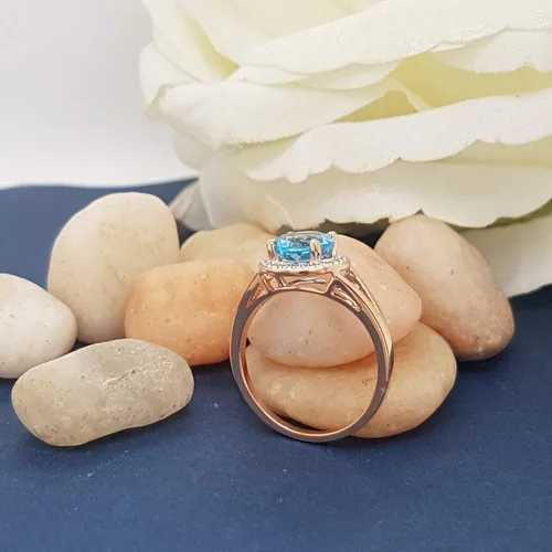 Miniatura 138 de Dazzlingrock Collection Anillo de compromiso redondo de 0.276 in con halo de diamante blanco y vástago dividido para ella en oro macizo de 14