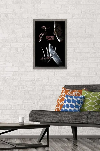 Miniatura 2 de Trends International Freddy vs. Jason - Póster de pared de una hoja, 14.725 x 22.375 pulgadas, versión enmarcada de madera de granero