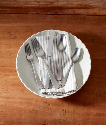 Miniatura 5 de Lenox French Perle Scallop - Juego de cubiertos de 65 piezas, acero inoxidable 18/10, apto para lavavajillas, juegos de utensilios de cocina