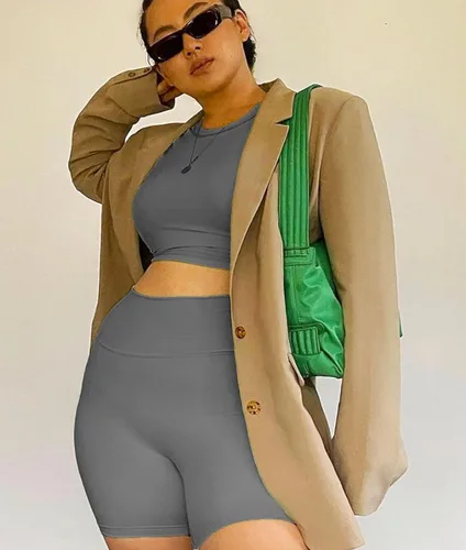 Miniatura 4 de NEW YOUNG Paquete de 3 pantalones cortos de ciclismo de talla grande con bolsillos para mujer, pantalones de yoga de cintura alta de 8 pulgadas