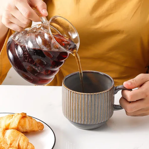 Miniatura 6 de HASENSE Porcealin - Juego de 4 tazas de café apilables con soporte, juego de 4 tazas de café grandes de cerámica acanaladas de 15 onzas para Marrón
