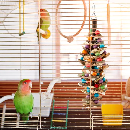Miniatura 7 de Seenelling 3 piezas de juguete extra grande de loro de madera natural multicolor jaula de loro masticar juguetes para guacamayos grandes medianos