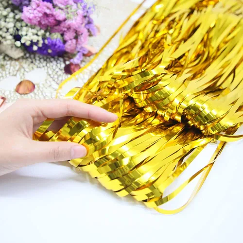 Miniatura 4 de Cortina de telón de fondo dorado con flecos para decoración de fiestas, 6.5 x 6.5 pies, paquete de 2 cortinas de papel de aluminio dorado