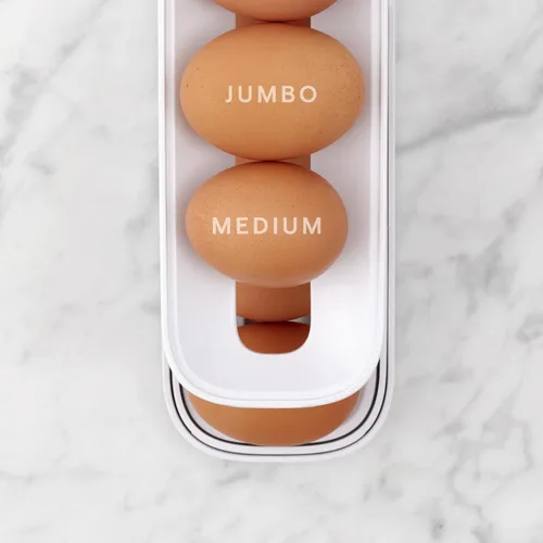 Miniatura 6 de YouCopia RollDown™ Dispensador de huevos enrollable, dispensador y organizador de huevos enrollable que ahorra espacio para almacenamiento