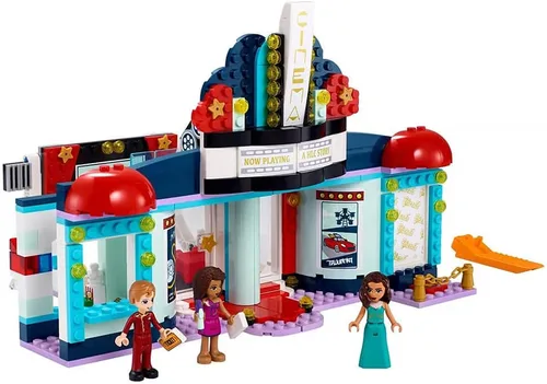 Miniatura 8 de LEGO Friends Heartlake City Movie Theater 41448 Kit de construcción; gran regalo de cumpleaños para niños que aman las películas, nuevo 2021