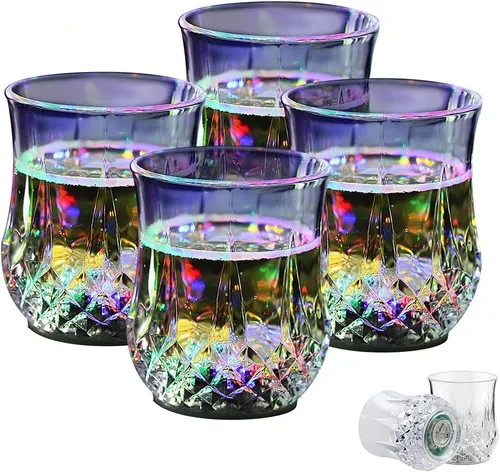 Miniatura 3 de Vasos LED 4 PACK Luz Intermitente Activados por Agua Automáticamente que Cambian de Color Vino Whisky Cerveza Cola Jugo Recipientes para Bebidas