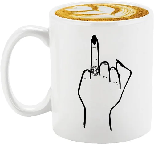 Veracco Divertida taza de café de compromiso para la novia – Taza de novia con dedo en anillo – Regalo de despedida de soltera – Taza de despedida