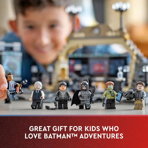Miniatura 6 de LEGO DC Batman Batcave: The Riddler Face Off 76183 Kit de construcción; genial juguete de batcueva de Ciudad Gótica para niños mayores de 8 años