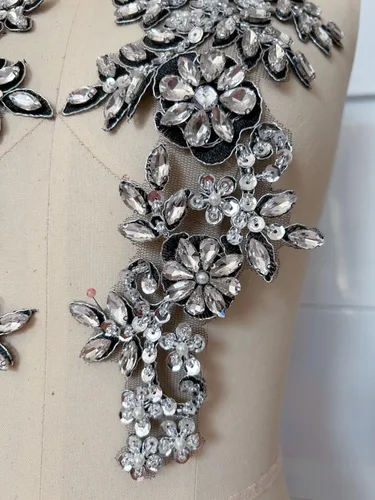 Miniatura 2 de 1 par de parches de encaje con cristales brillantes, cuentas de vidrio y piedras, para coser a mano, accesorios para decoración de vestidos de novia