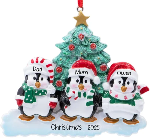 Miniatura 8 de Adorno de pareja de suéter navideño feo personalizado 2026 Familia de 2 pingüinos para árbol de Navidad Recuerdo personalizado único de nuestra