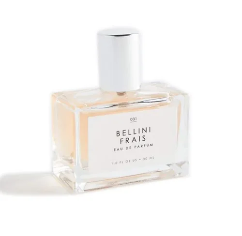 Gourmand Miel Bébé Eau De Parfum 1 Fl. Oz! Mezcla de aromas de mandarina jugosa, flor de miel, sándalo y praliné. ¡Fragancia fresca, femenina y