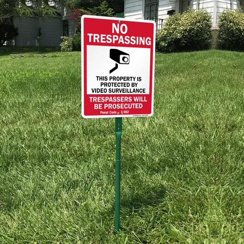 Miniatura 3 de SmartSign Letrero de 12 x 10 pulgadas, "No Trespassing - Propiedad protegida por videovigilancia, código penal § 602" con estaca de 3 pies, aluminio