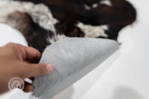 Miniatura 4 de Sunshine Cowhides Alfombra de piel de vaca genuina, piel rústica de vaca para sala de estar, dormitorio, comedor y oficina, piel gruesa de animal