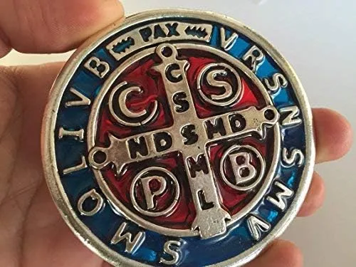 Miniatura 4 de Medalla Jubilar de 3 pulgadas en tono plateado con esmalte azul y rojo de San Benito Cruz JubiléMedalla San Benito 3" Medalla Jubilar, porcelana