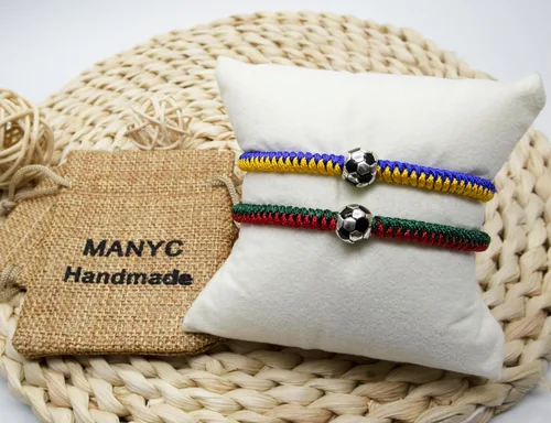 Miniatura 21 de MANYC - Pulseras de fútbol para hombres, mujeres y niños, accesorios elegantes para fanáticos del fútbol, regalos de espíritu de equipo para niños