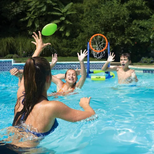 Miniatura 9 de NERF - Juego de aro de baloncesto flotante para piscina + red de fútbol – Baloncesto acuático + (2) pelotas de fútbol acuáticas incluidas – Aro