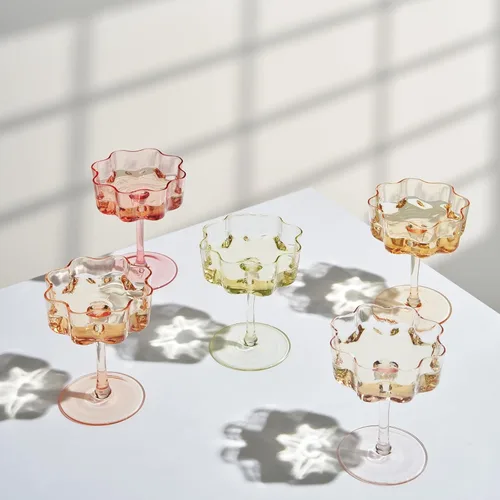 Khen Cupés de vidrio ondulado vintage de flores para Martini, champán y cóctel - Juego de 5 vasos de cóctel coloridos y champán, Prosecco, Mimosa