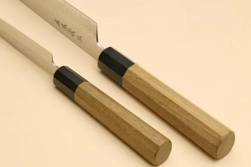 Miniatura 8 de Yoshihiro Juego de cuchillos de chef Gyuto de Damasco martillado de 46 capas y cuchillo utilitario (Gyuto 8.25 pulgadas (8.268 in) y pequeño 6 Mango