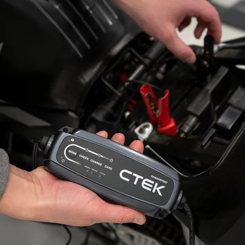 Miniatura 6 de CTEK CT5, Cargador de Batería Automotriz de 12V para Auto, Motocicleta, ATV, Motonieve - Cargador de Batería por Goteo y Mantenedor de Batería