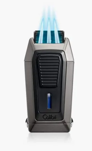 Colibri Quantum - Encendedor de triple chorro con cortador de puros integrado de corte en V con resorte para hasta un gran calibre de 60 anillos,