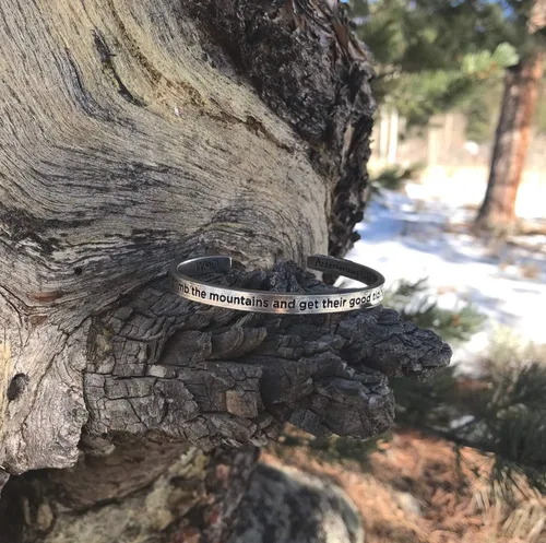 Miniatura 2 de Pulsera de estaño para hombre o mujer, de la colección John Muir, hecha en Estados Unidos