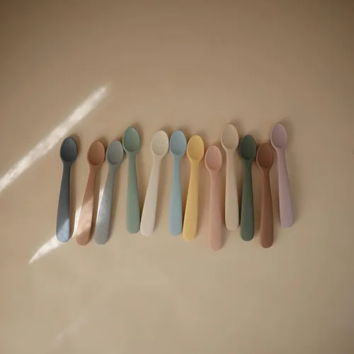 Miniatura 2 de mushie Cucharas de silicona para bebés Paquete de 2 (rubor/arena cambiante)