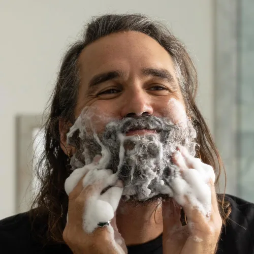 Miniatura 4 de ZEUS Champú para barba para hombres con manzanilla, té verde y aceites esenciales, hidratación de limpieza profunda para un vello facial más suave