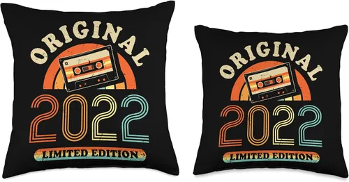 Miniatura 3 de Retro Limited Edition 2022 Cassette Tape 4th Birthday Throw Pillow