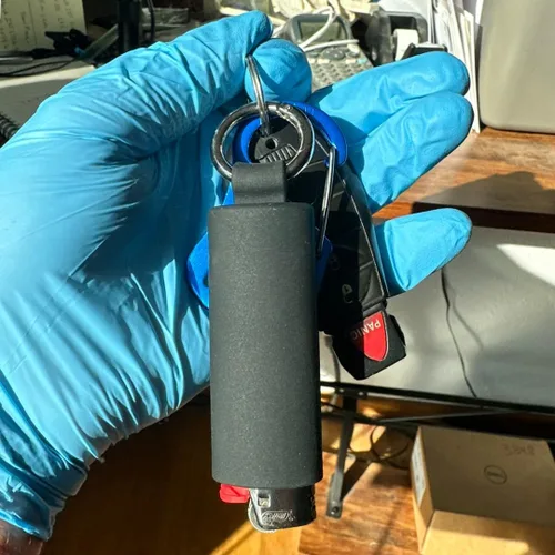 Miniatura 5 de Lighter Holder for J6 BIC Lighters. Keychain Lighter Case. Silicone Keychain case has a Spring Clip Attached to Easily Secure to Any Bag, Key Ring