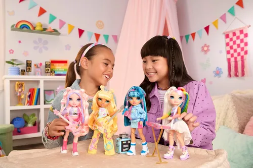 Miniatura 9 de Rainbow High Jr High Rock Band - Skyler, muñeca de moda azul de 9 pulgadas con micrófono más soporte y amplificador, personalizable con calcomanías
