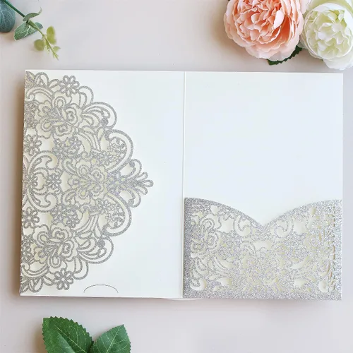 Miniatura 15 de Hosmsua 50 bolsillos de invitación de boda con purpurina morada, 5.12 x 7.2 pulgadas, corte láser, bolsillos de invitación de quinceañera de encaje