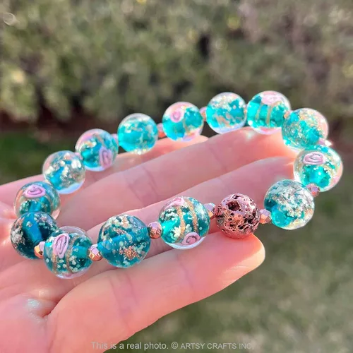 Miniatura 2 de ARTSY Crafts - Pulsera de cuentas de luciérnaga que brillan en la oscuridad, color azul océano luminoso, cuentas de cristal de Murano, joyería