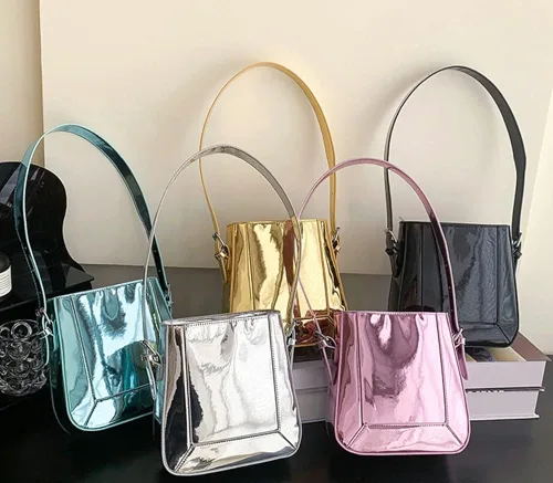 Miniatura 7 de Bolso hobo para mujer, de charol, de color plateado brillante, bolso de hombro Y2K, bolso de hombro para fiesta 2023