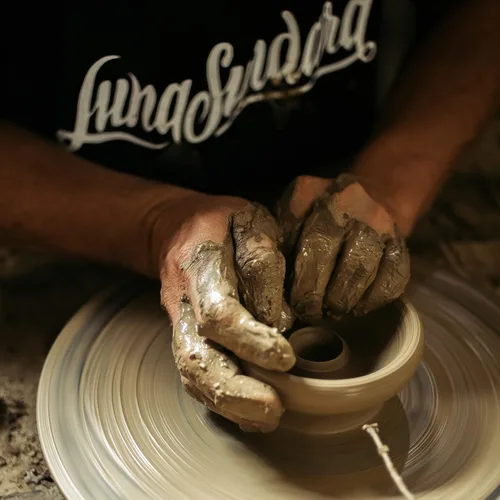 Miniatura 3 de Luna Sundara Exquisito soporte de incienso hecho a mano: ideal para varillas de incienso y quemadores hechos a mano en chulucanas, Perú por