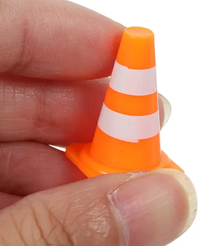 Miniatura 6 de NUOBESTY 30 mini conos de tráfico, 0.98 pequeños conos de construcción naranja para entrenamiento deportivo en miniatura, juguete de seguridad