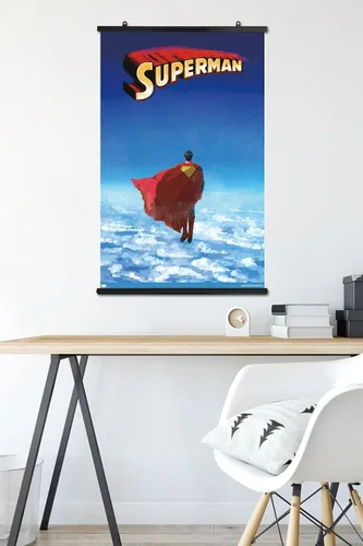 Miniatura 5 de DC Comics Superman - Póster de pared de Skyline Clouds, 34 pulgadas de largo x 22.4 pulgadas de ancho, paquete de póster y clip prémium Paquete