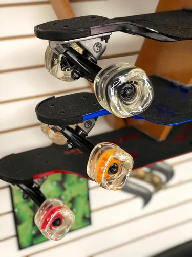 Miniatura 5 de Shark Wheel Ruedas de crucero Longboard de 2.835 in, fórmula ADN, juego de 4 ruedas Buje azul transparente.